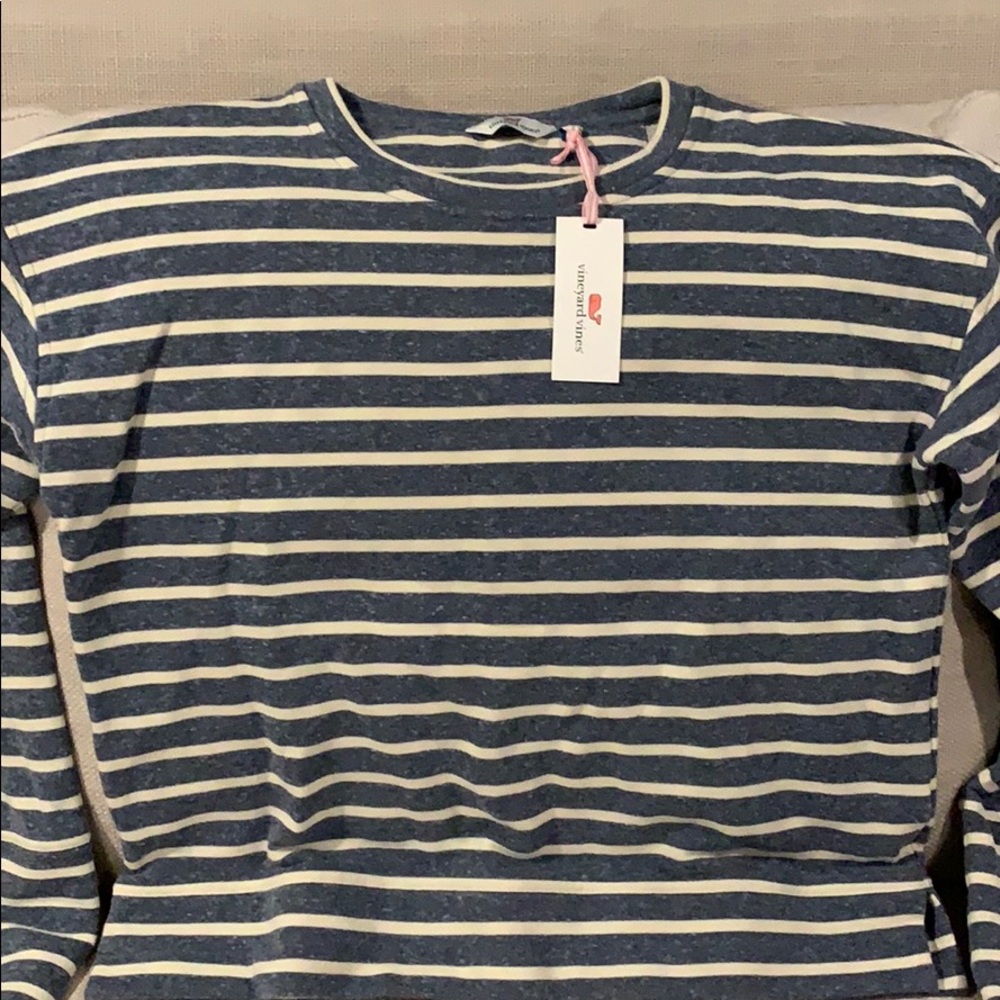 Vineyard Vines ladies sweatshirt